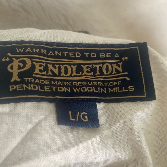 Pendleton Faux Shearling Trim Sidney Barn Coat in fatigue green - Picture 10 of 16